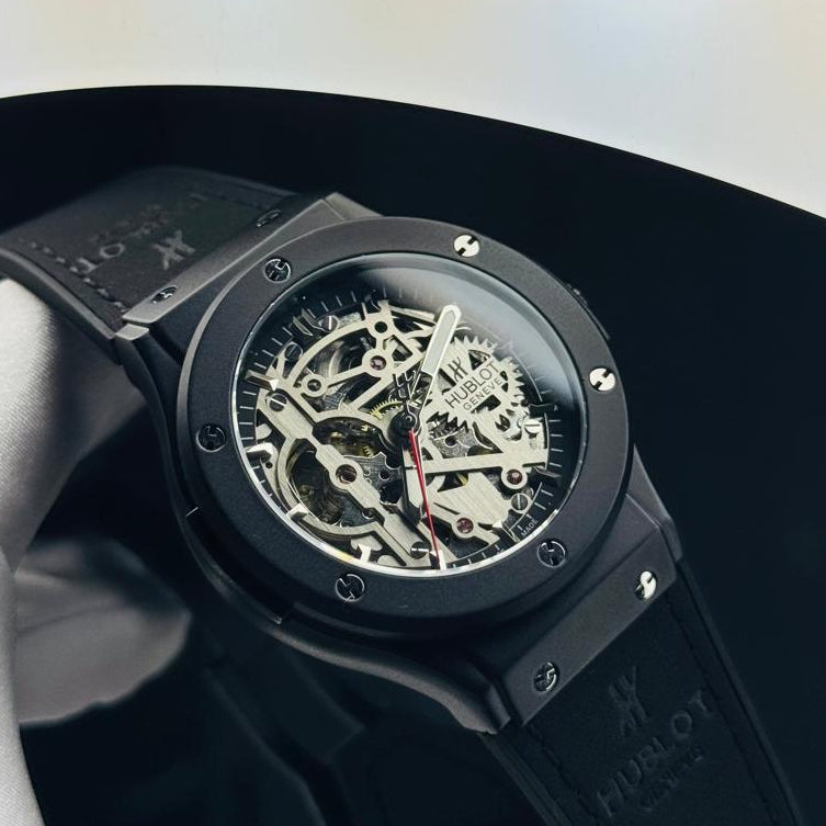 Skeleton dial automatic watch with black leather and rubber strap – ZENO
