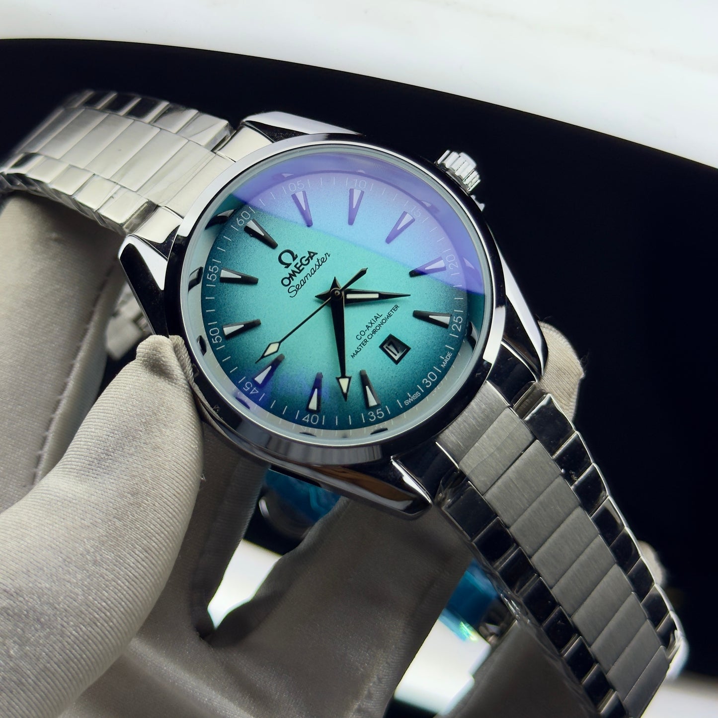 Teak dial quartz watch with ice blue dial and silver bracelet – ZENO