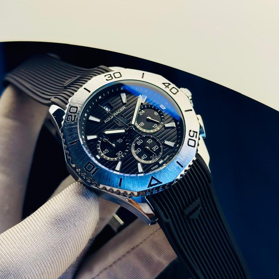 Classic sports chronograph watch with black textured dial and steel bracelet – ZENO