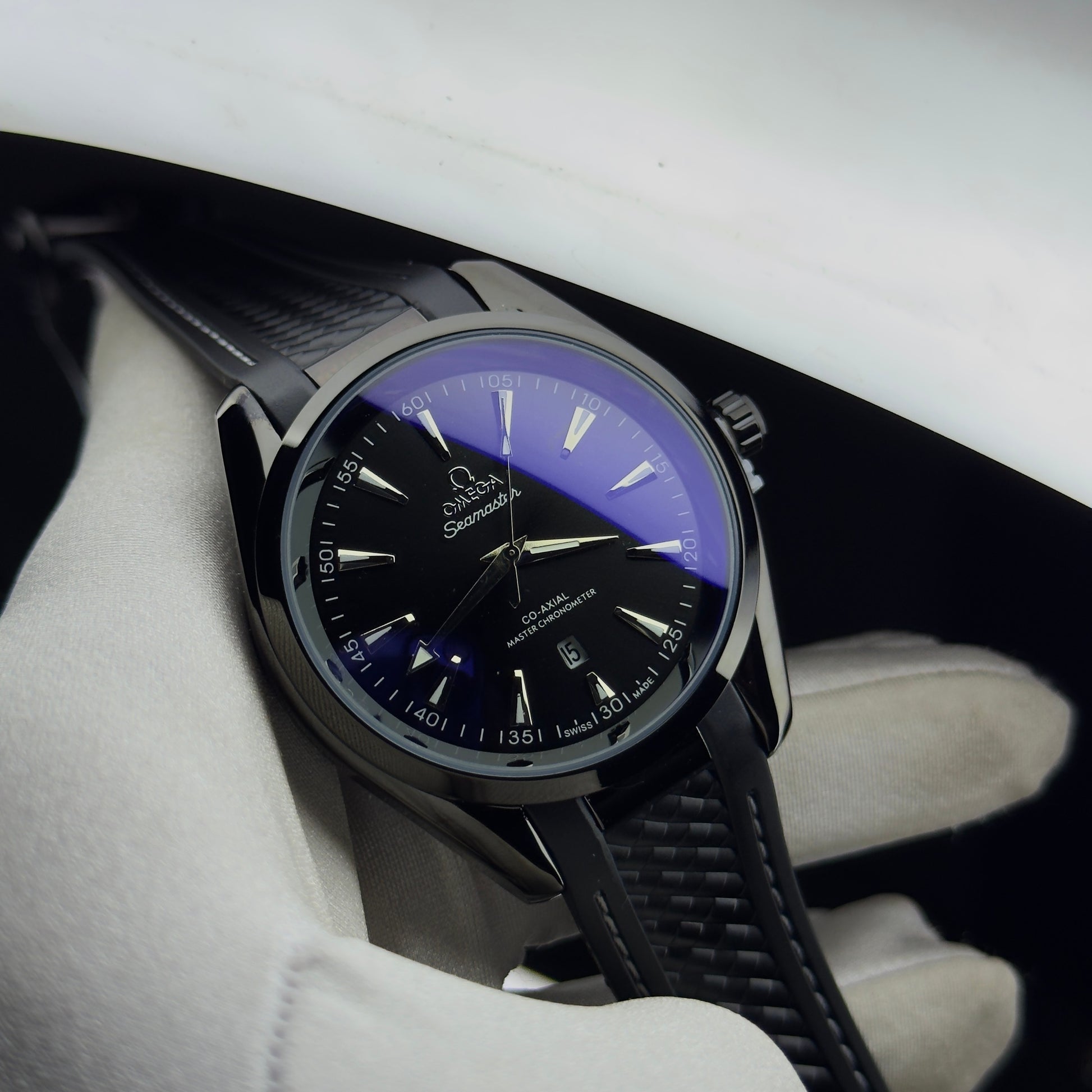 Teak dial sport watch with midnight black silicone strap – ZENO