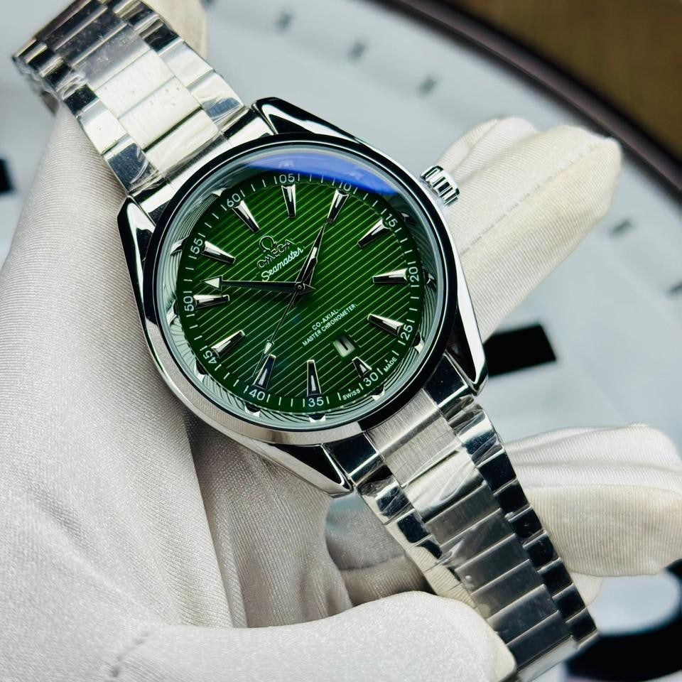 Teak dial quartz watch with emerald green dial and steel bracelet – ZENO
