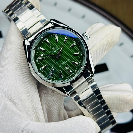 Teak dial quartz watch with emerald green dial and steel bracelet – ZENO