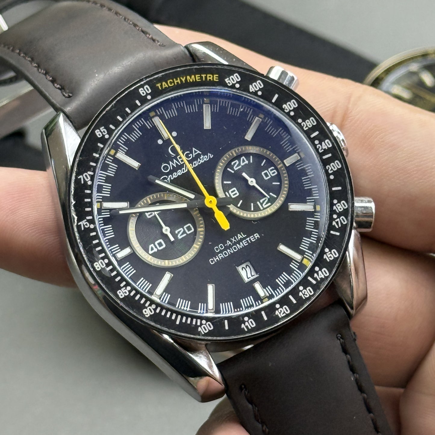 Racing chronograph watch in black and yellow with tachymeter bezel – ZENO