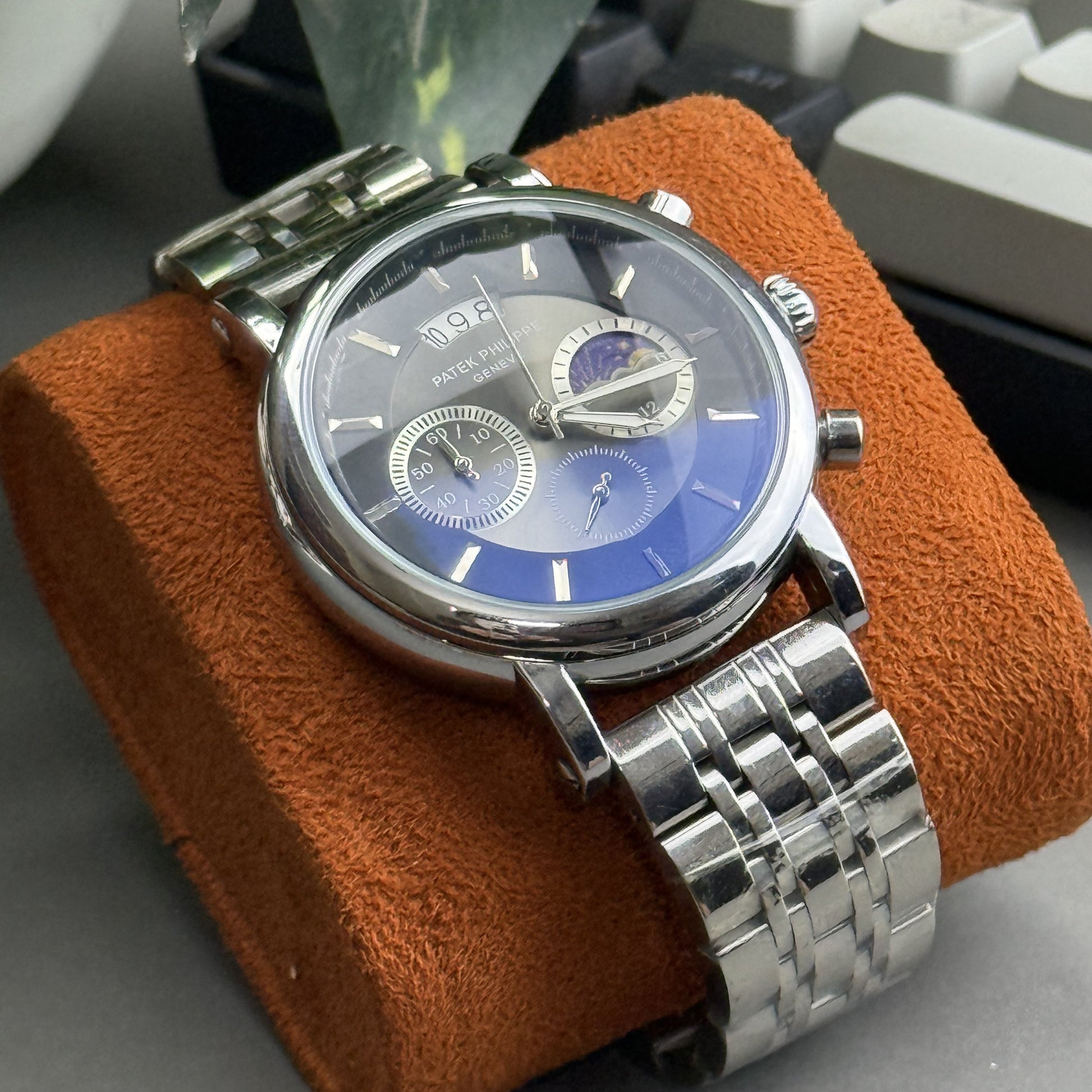 Classic steel chronograph watch with multi-dial face – ZENO