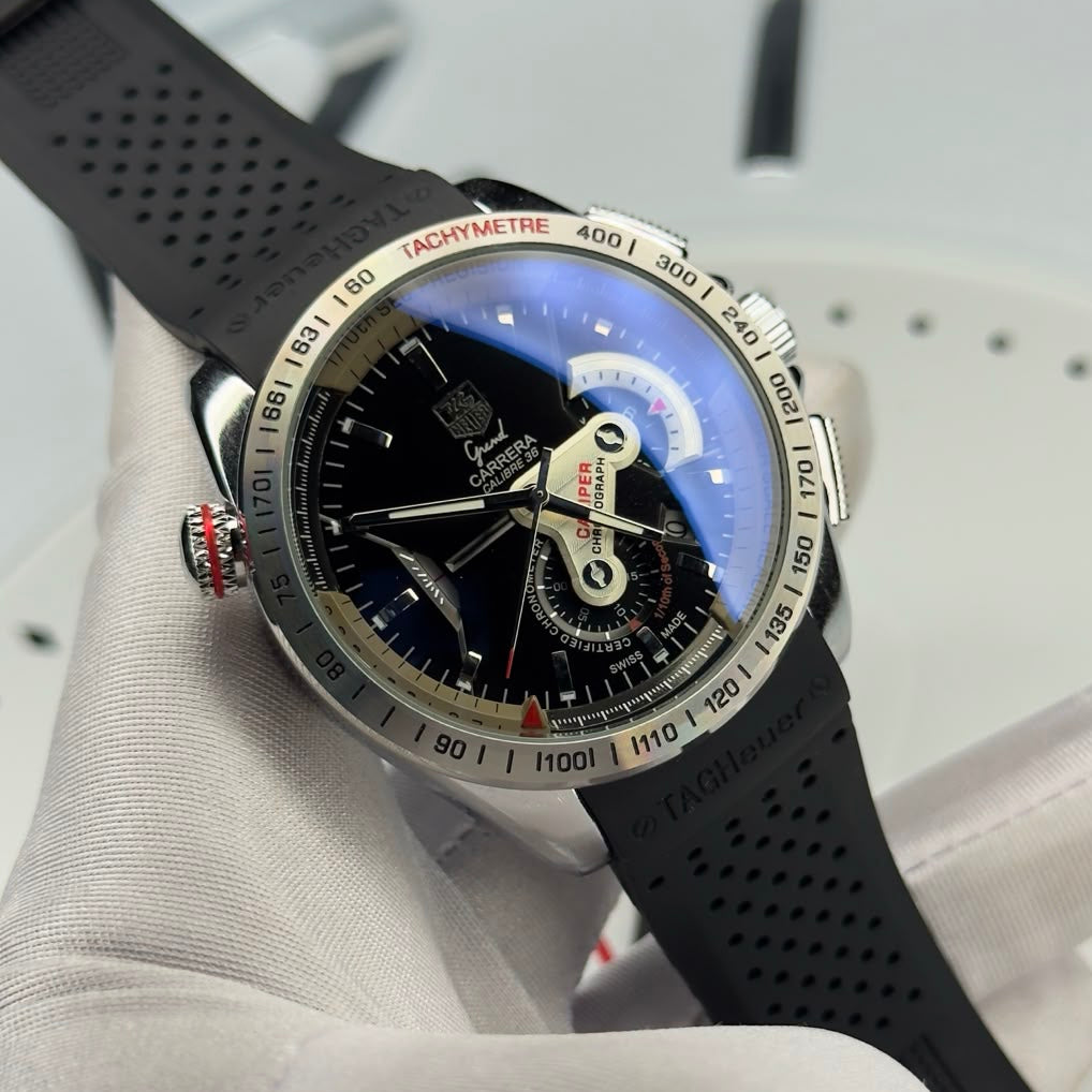 Dashboard racing chronograph watch with perforated rubber strap – ZENO